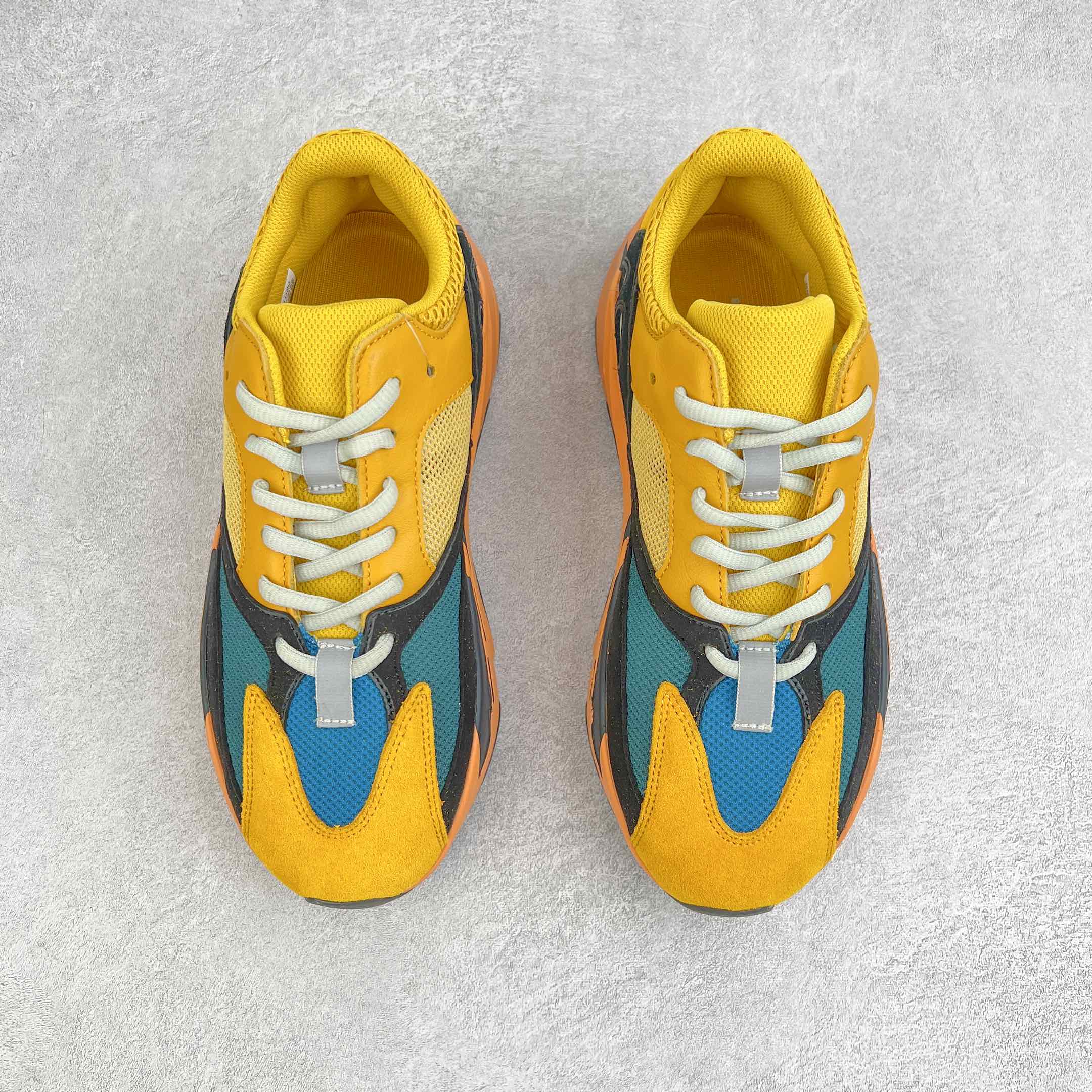＃純原Yeezy Boost Runner 700 太陽橙GZ6984原楦原紙板開發完美低趴原鞋韻味市場同價位區間性價比絕無第二家正確頭層牛巴革材質原廠3D檔案數據原廠紙板頭層皮料細節與正品對版中底片底料Baize313635353000330003 紙本356330303030紙。 37 38 38.5 39 40 40.5 41 42 42.5 43 44 44.5 45 46 47 48 編碼：Yby3936050