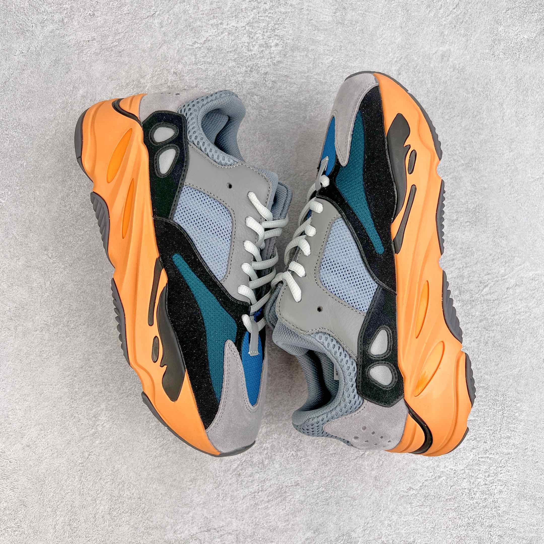 ＃純原Yeezy Boost Runner 700 灰橙GW0296 原楦原紙板開發完美低趴原鞋韻味市場同價位區間性價比絕無第二家正確頭層牛巴革材質原廠3D檔案數據原廠紙板頭層皮料細節與正品對版中底片底料Baize3136353530003300003 紙本353303030300003 紙廠。 37 38 38.5 39 40 40.5 41 42 42.5 43 44 44.5 45 46 47 48 編碼：Yby3936050