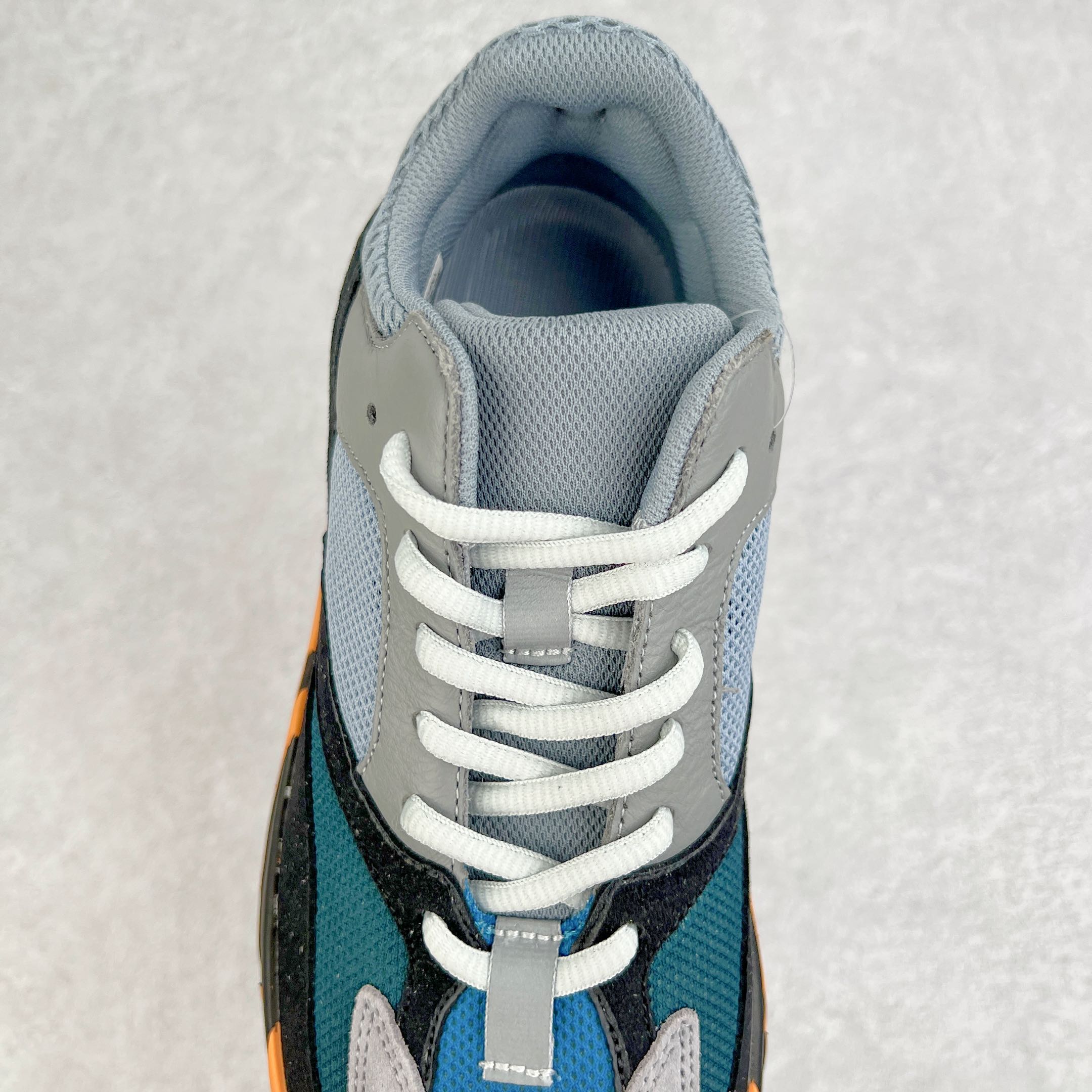 ＃純原Yeezy Boost Runner 700 灰橙GW0296 原楦原紙板開發完美低趴原鞋韻味市場同價位區間性價比絕無第二家正確頭層牛巴革材質原廠3D檔案數據原廠紙板頭層皮料細節與正品對版中底片底料Baize3136353530003300003 紙本353303030300003 紙廠。 37 38 38.5 39 40 40.5 41 42 42.5 43 44 44.5 45 46 47 48 編碼：Yby3936050