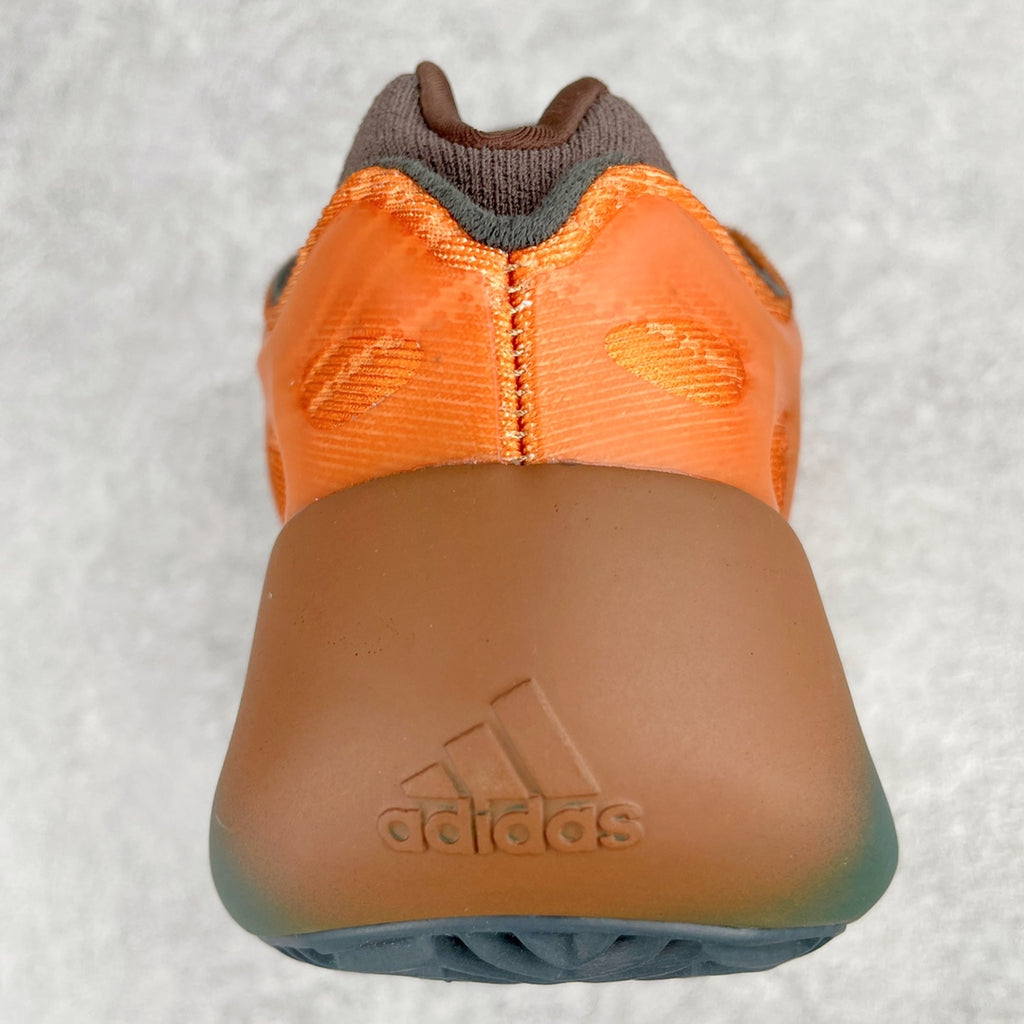 ＃純原Yeezy 700V3 焦糖黃GY4109 開發室提前原鞋購回開發原裝BOUNCE 聚氨酯包裹EVA 發泡材質中底打造正確甲卡織面夜光效果等均最大程度還原公司細節不斷修正尺寸44 44.5 45 46 47 48 編碼：Xby3936070