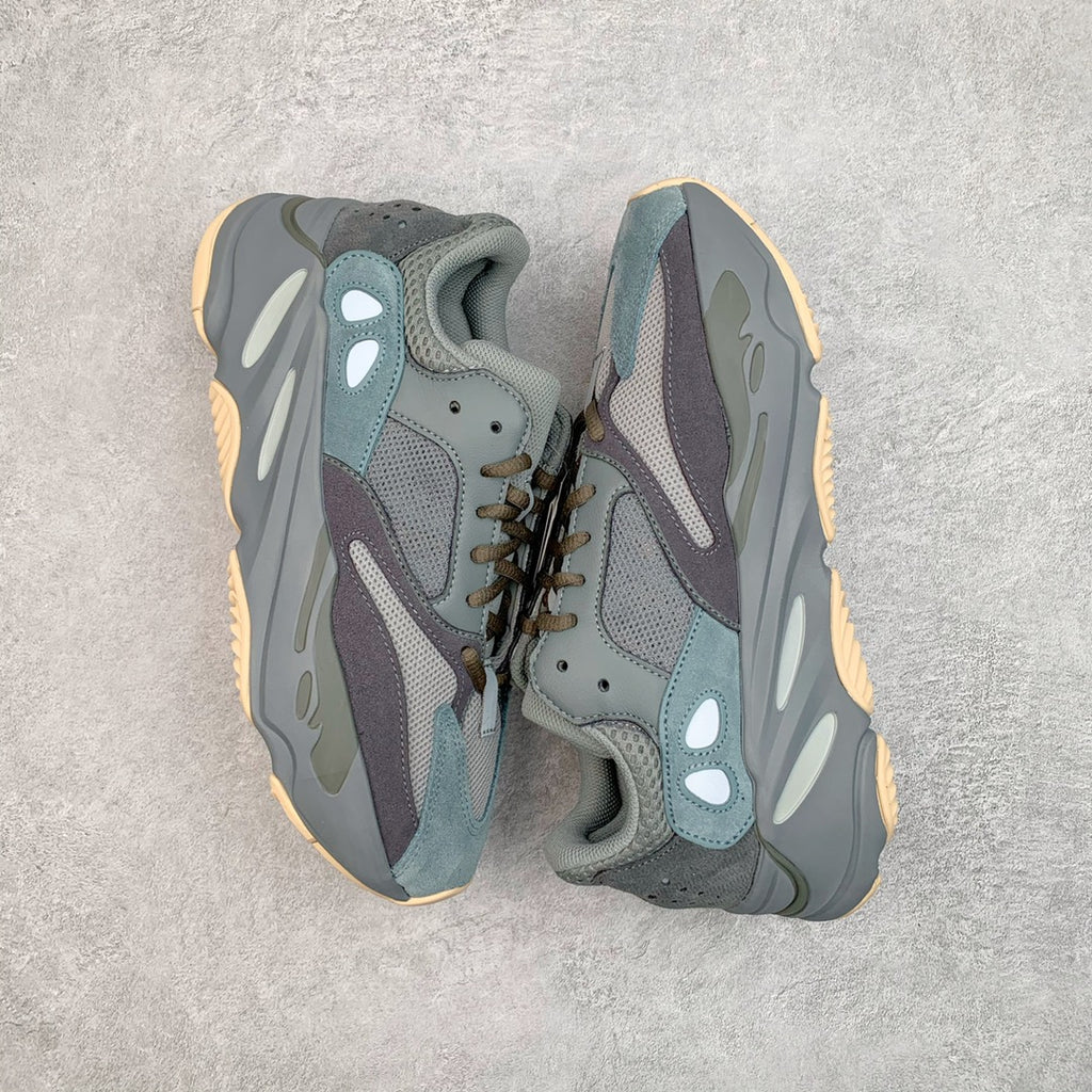 ＃ Yeezy Boost Runner 700 ＃原楦原紙板開發，完美“低趴”原鞋韻味正確頭層牛巴革材質原廠3D檔案數據原廠紙板頭層皮料細節與正品對版中底內置Basf 科技材質輕便穿著軟硬硬適中全套紙板模具原廠3M3Mize 3Mize 3838535353M3M3M 3M353Mize 3M38353M 303M 303M3573 月：反光皮料40.5 41 42 42.5 43 44 44.5 45 46 編碼：by3936000