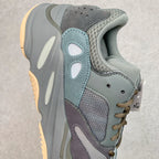 ＃ Yeezy Boost Runner 700 ＃原楦原紙板開發，完美“低趴”原鞋韻味正確頭層牛巴革材質原廠3D檔案數據原廠紙板頭層皮料細節與正品對版中底內置Basf 科技材質輕便穿著軟硬硬適中全套紙板模具原廠3M3Mize 3Mize 3838535353M3M3M 3M353Mize 3M38353M 303M 303M3573 月：反光皮料40.5 41 42 42.5 43 44 44.5 45 46 編碼：by3936000