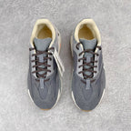 YEEZY BOOST 700 磁鐵FV9922 完美零瑕疵沖正絕不翻車全套原廠楦頭開版原鞋開模原廠EVA中底內嵌全掌巴斯夫原底原廠材料渠道遵循萬邦指令單精準採購香州進口反絨長毛皮料隆昌身組合材料3M身組裝原廠材料3M30 原廠水原廠水。 36.5 37 38 38.5 39 40 40.5 41 42 42.5 43 44 44.5 45 46 46.5 47 編碼：Mby2936060