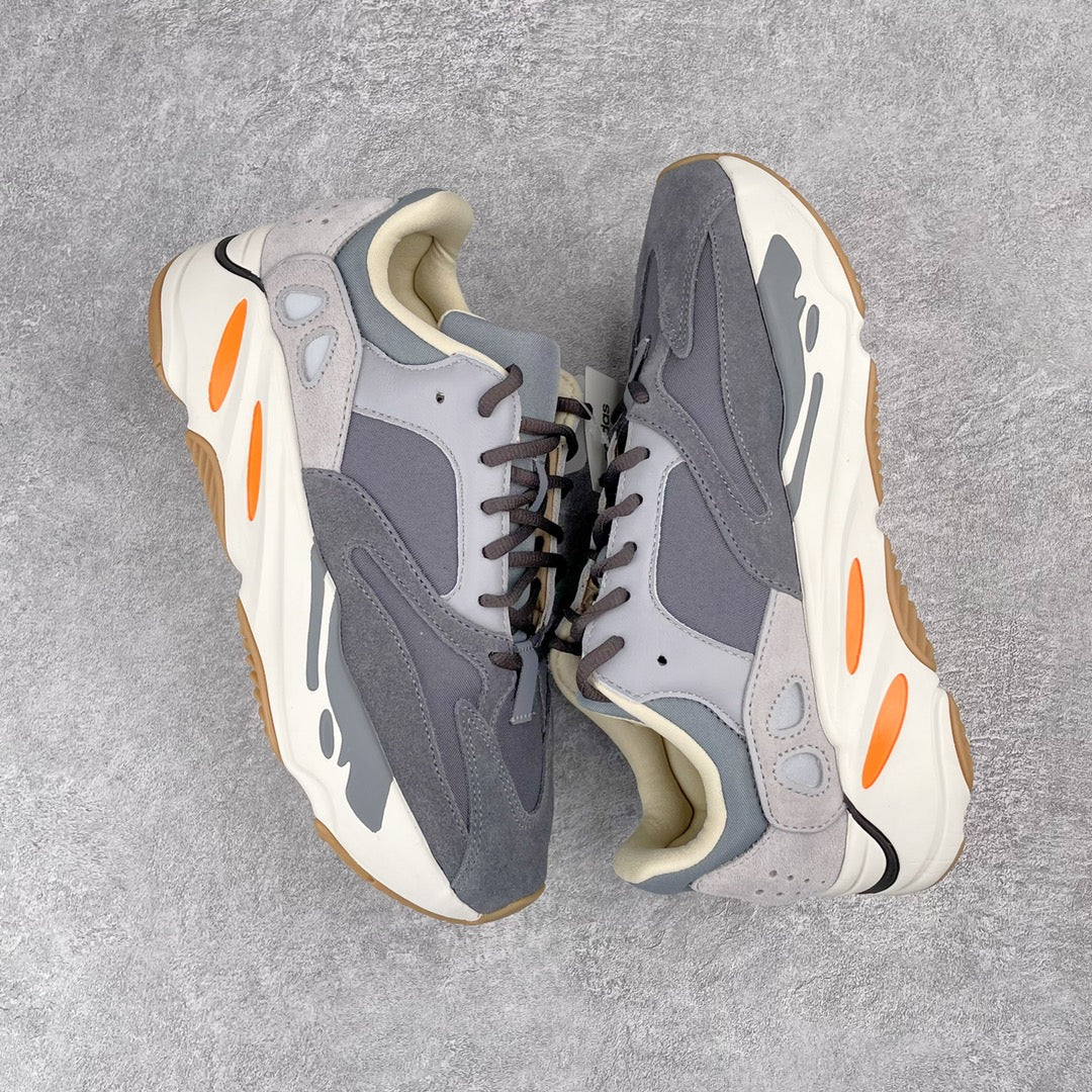 YEEZY BOOST 700 磁鐵FV9922 完美零瑕疵沖正絕不翻車全套原廠楦頭開版原鞋開模原廠EVA中底內嵌全掌巴斯夫原底原廠材料渠道遵循萬邦指令單精準採購香州進口反絨長毛皮料隆昌身組合材料3M身組裝原廠材料3M30 原廠水原廠水。 36.5 37 38 38.5 39 40 40.5 41 42 42.5 43 44 44.5 45 46 46.5 47 編碼：Mby2936060
