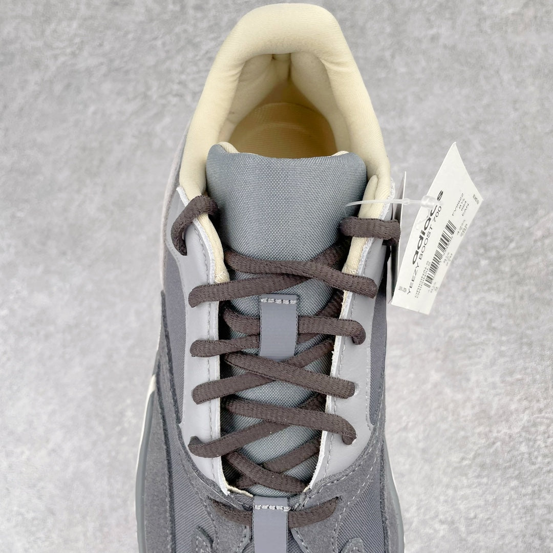 YEEZY BOOST 700 磁鐵FV9922 完美零瑕疵沖正絕不翻車全套原廠楦頭開版原鞋開模原廠EVA中底內嵌全掌巴斯夫原底原廠材料渠道遵循萬邦指令單精準採購香州進口反絨長毛皮料隆昌身組合材料3M身組裝原廠材料3M30 原廠水原廠水。 36.5 37 38 38.5 39 40 40.5 41 42 42.5 43 44 44.5 45 46 46.5 47 編碼：Mby2936060