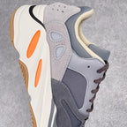 YEEZY BOOST 700 磁鐵FV9922 完美零瑕疵沖正絕不翻車全套原廠楦頭開版原鞋開模原廠EVA中底內嵌全掌巴斯夫原底原廠材料渠道遵循萬邦指令單精準採購香州進口反絨長毛皮料隆昌身組合材料3M身組裝原廠材料3M30 原廠水原廠水。 36.5 37 38 38.5 39 40 40.5 41 42 42.5 43 44 44.5 45 46 46.5 47 編碼：Mby2936060