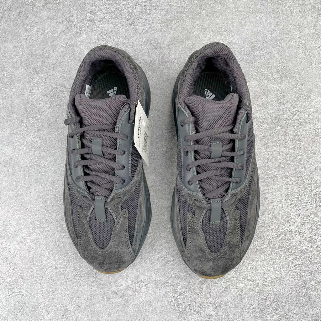 YEEZY BOOST 700 黑生膠FV5304完美零瑕疵沖正絕不翻車全套原廠楦頭開版原鞋開模原廠EVA中底內嵌全掌巴斯夫原底原廠材料渠道遵循萬邦指令單精準採購香州進口反絨長毛皮料隆昌鞋身網面原廠3M反光材質環保原裝40 40.5 41 42 42.5 43 44 44.5 45 46 46.5 47 編碼：Mby2936060