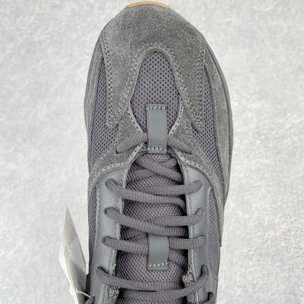 YEEZY BOOST 700 黑生膠FV5304完美零瑕疵沖正絕不翻車全套原廠楦頭開版原鞋開模原廠EVA中底內嵌全掌巴斯夫原底原廠材料渠道遵循萬邦指令單精準採購香州進口反絨長毛皮料隆昌鞋身網面原廠3M反光材質環保原裝40 40.5 41 42 42.5 43 44 44.5 45 46 46.5 47 編碼：Mby2936060