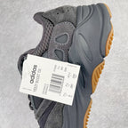 YEEZY BOOST 700 黑生膠FV5304完美零瑕疵沖正絕不翻車全套原廠楦頭開版原鞋開模原廠EVA中底內嵌全掌巴斯夫原底原廠材料渠道遵循萬邦指令單精準採購香州進口反絨長毛皮料隆昌鞋身網面原廠3M反光材質環保原裝40 40.5 41 42 42.5 43 44 44.5 45 46 46.5 47 編碼：Mby2936060