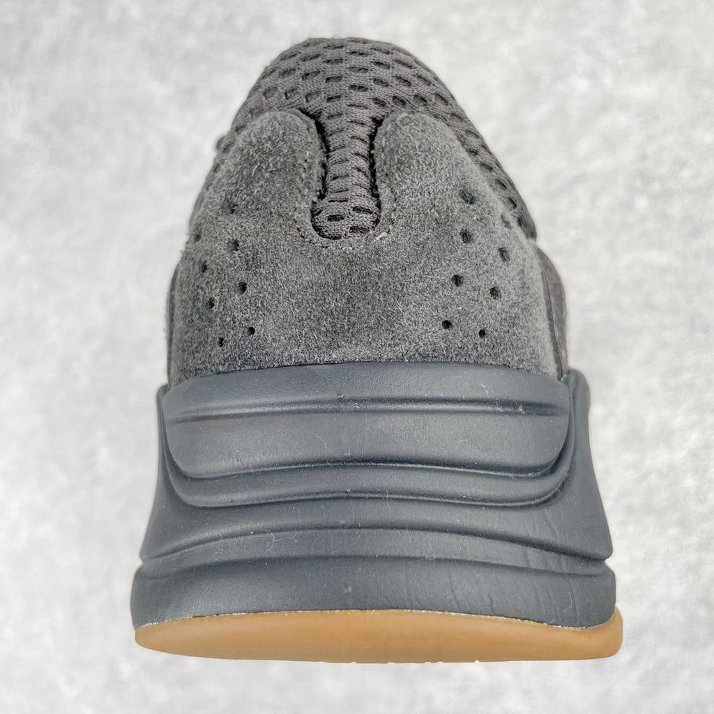 YEEZY BOOST 700 黑生膠FV5304完美零瑕疵沖正絕不翻車全套原廠楦頭開版原鞋開模原廠EVA中底內嵌全掌巴斯夫原底原廠材料渠道遵循萬邦指令單精準採購香州進口反絨長毛皮料隆昌鞋身網面原廠3M反光材質環保原裝40 40.5 41 42 42.5 43 44 44.5 45 46 46.5 47 編碼：Mby2936060