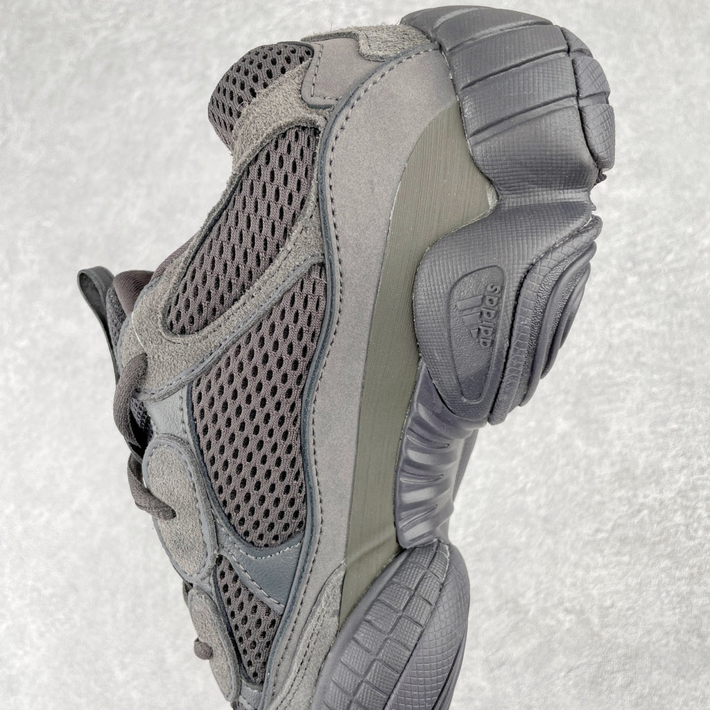 Yeezy 500 Desert Rat 純黑F36640 隨意秒殺各種市面偽純原全新外貿批次市場最強性價比版本1：頂級製作工藝僅看齊發售原鞋2：萬邦原廠翻毛、甩紋牛皮3：內置adiPRENE+減震科技4：全鞋包括內裡機台針間距調整與原始版本：PR​​Sadi37753號36.5 37 38 38.5 39 40 40.5 41 42 42.5 43 44 44.5 45 46 46.5 47 48 編碼：Mby3936000