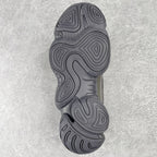 Yeezy 500 Desert Rat 純黑F36640 隨意秒殺各種市面偽純原全新外貿批次市場最強性價比版本1：頂級製作工藝僅看齊發售原鞋2：萬邦原廠翻毛、甩紋牛皮3：內置adiPRENE+減震科技4：全鞋包括內裡機台針間距調整與原始版本：PR​​Sadi37753號36.5 37 38 38.5 39 40 40.5 41 42 42.5 43 44 44.5 45 46 46.5 47 48 編碼：Mby3936000