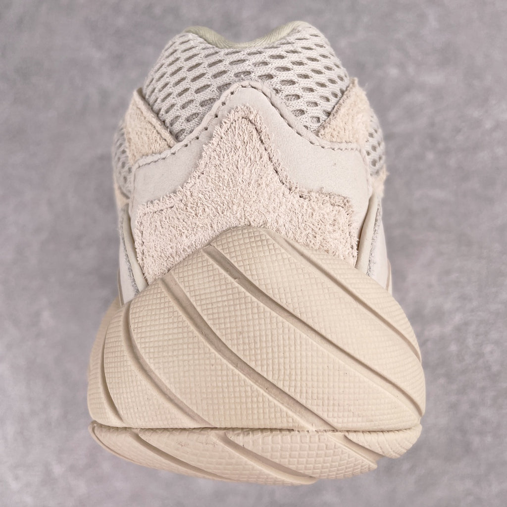 Yeezy 500 Desert Rat 灰白配色DB2908 圈內高階賣家首選完美零瑕疵沖正絕不翻車萬邦原廠翻毛、甩紋牛皮內置adiPRENE+減震科技全鞋包括內裡機台針車間距調整與原版一致原底模具ZEZE"adiPRENE"卡形完美36.5 37 38 38.5 39 40 40.5 41 42 42.5 43 44 44.5 45 46 47 48 編碼：Xby4936050