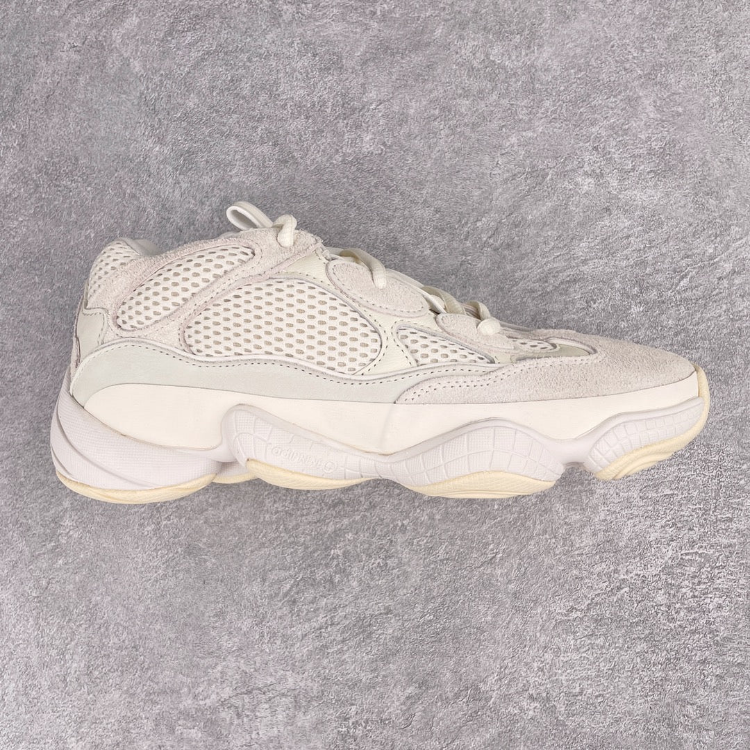 Yeezy 500 Desert Rat "Bone White"骨白配色FV3573 圈內高端賣家首選完美零瑕疵沖正絕不翻車萬邦原廠翻毛、甩紋牛皮內置adiPRENE+減震科技全鞋包括內裡機台針車間距調整與原版一致原底字墊樣卡