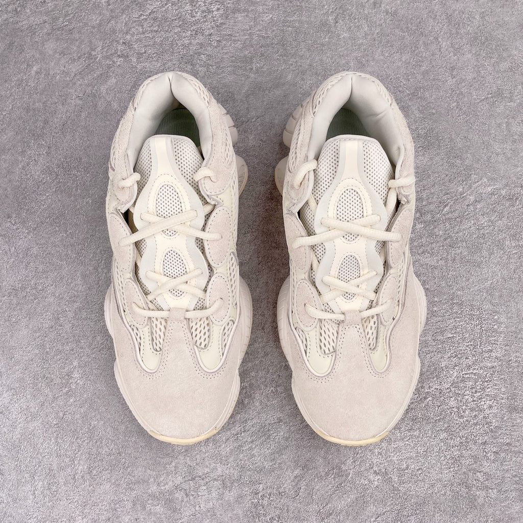 Yeezy 500 Desert Rat "Bone White"骨白配色FV3573 圈內高端賣家首選完美零瑕疵沖正絕不翻車萬邦原廠翻毛、甩紋牛皮內置adiPRENE+減震科技全鞋包括內裡機台針車間距調整與原版一致原底字墊樣卡