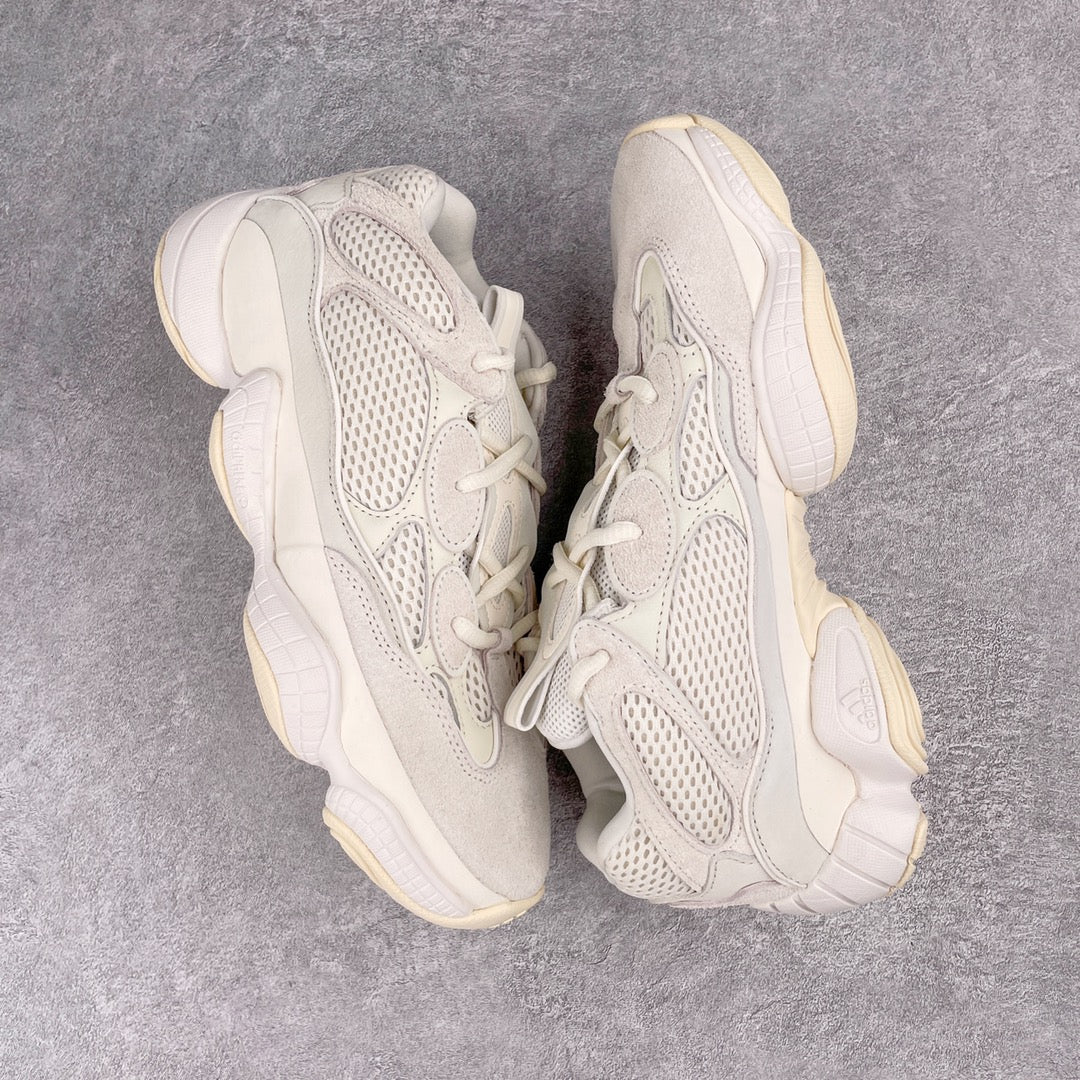 Yeezy 500 Desert Rat "Bone White"骨白配色FV3573 圈內高端賣家首選完美零瑕疵沖正絕不翻車萬邦原廠翻毛、甩紋牛皮內置adiPRENE+減震科技全鞋包括內裡機台針車間距調整與原版一致原底字墊樣卡