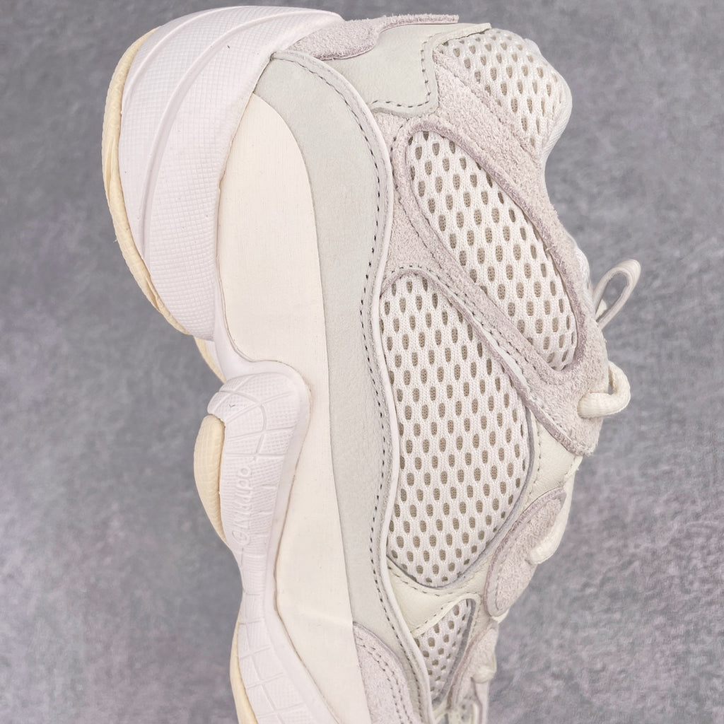 Yeezy 500 Desert Rat "Bone White"骨白配色FV3573 圈內高端賣家首選完美零瑕疵沖正絕不翻車萬邦原廠翻毛、甩紋牛皮內置adiPRENE+減震科技全鞋包括內裡機台針車間距調整與原版一致原底字墊樣卡