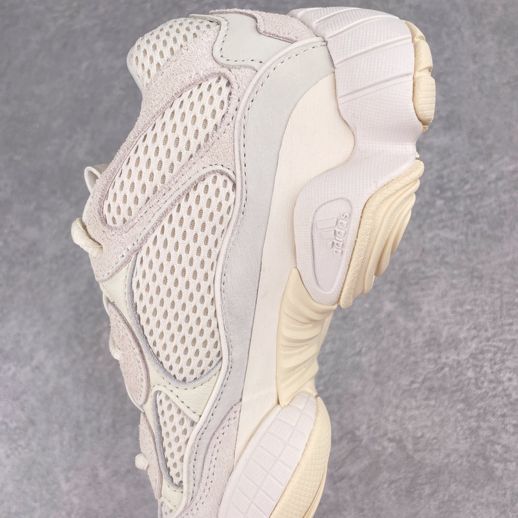 Yeezy 500 Desert Rat "Bone White"骨白配色FV3573 圈內高端賣家首選完美零瑕疵沖正絕不翻車萬邦原廠翻毛、甩紋牛皮內置adiPRENE+減震科技全鞋包括內裡機台針車間距調整與原版一致原底字墊樣卡
