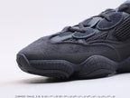 阿迪達斯Adidas YEEZY Desert Rat 椰子500 adidas Yeezy 500 Utility Black 黑武士鞋面採用皮革、麂皮和網眼三種材質打造，以復古氣息十足的adiPrene 中底取代早前的人氣BOOST 緩震設計貨號：F36640#251809009