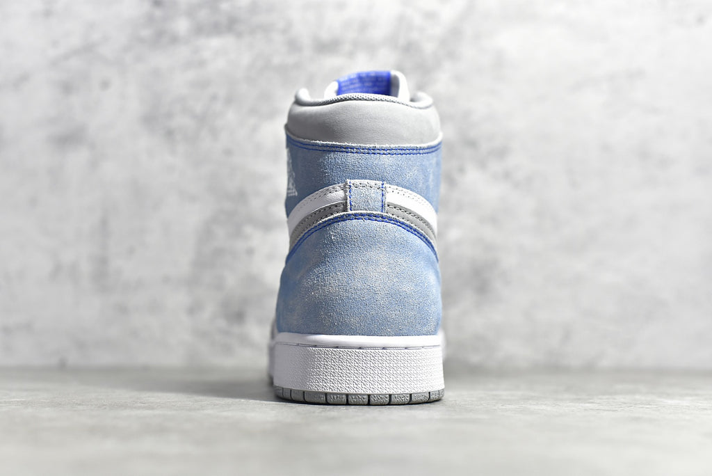 Air Jordan 1 Retro "Hyper Royal" KL薄荷糖/水洗白藍目前市面唯一提前原鞋開發正確鞋面水洗紋路正確鞋頭沖孔正確高頻飛翼LOGO 進口原廠皮料貨號:555088 402