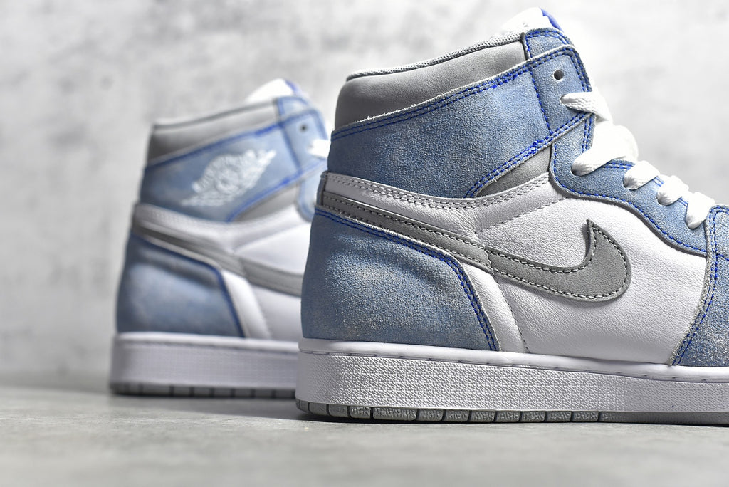 Air Jordan 1 Retro "Hyper Royal" KL薄荷糖/水洗白藍目前市面唯一提前原鞋開發正確鞋面水洗紋路正確鞋頭沖孔正確高頻飛翼LOGO 進口原廠皮料貨號:555088 402
