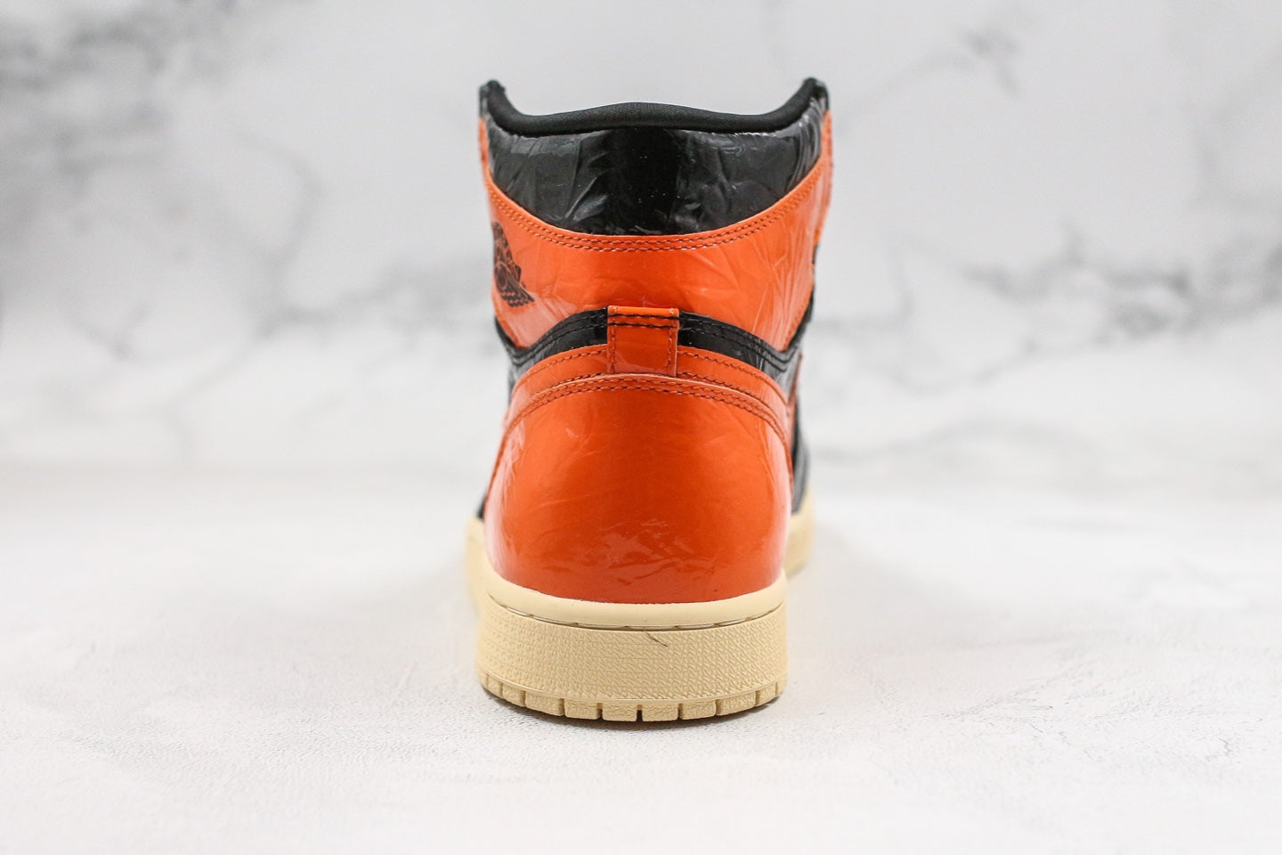 Air Jordan 1 Retro "Obsidian" 漆皮扣碎原廠皮料原楦原紙板開發#鞋面清潔度最高QC檢驗標準無溢膠#飛翼3D高頻深度立體#鞋盒、防塵紙皆購買來自原廠原盒原標絕對完美公司貨號：555088-028