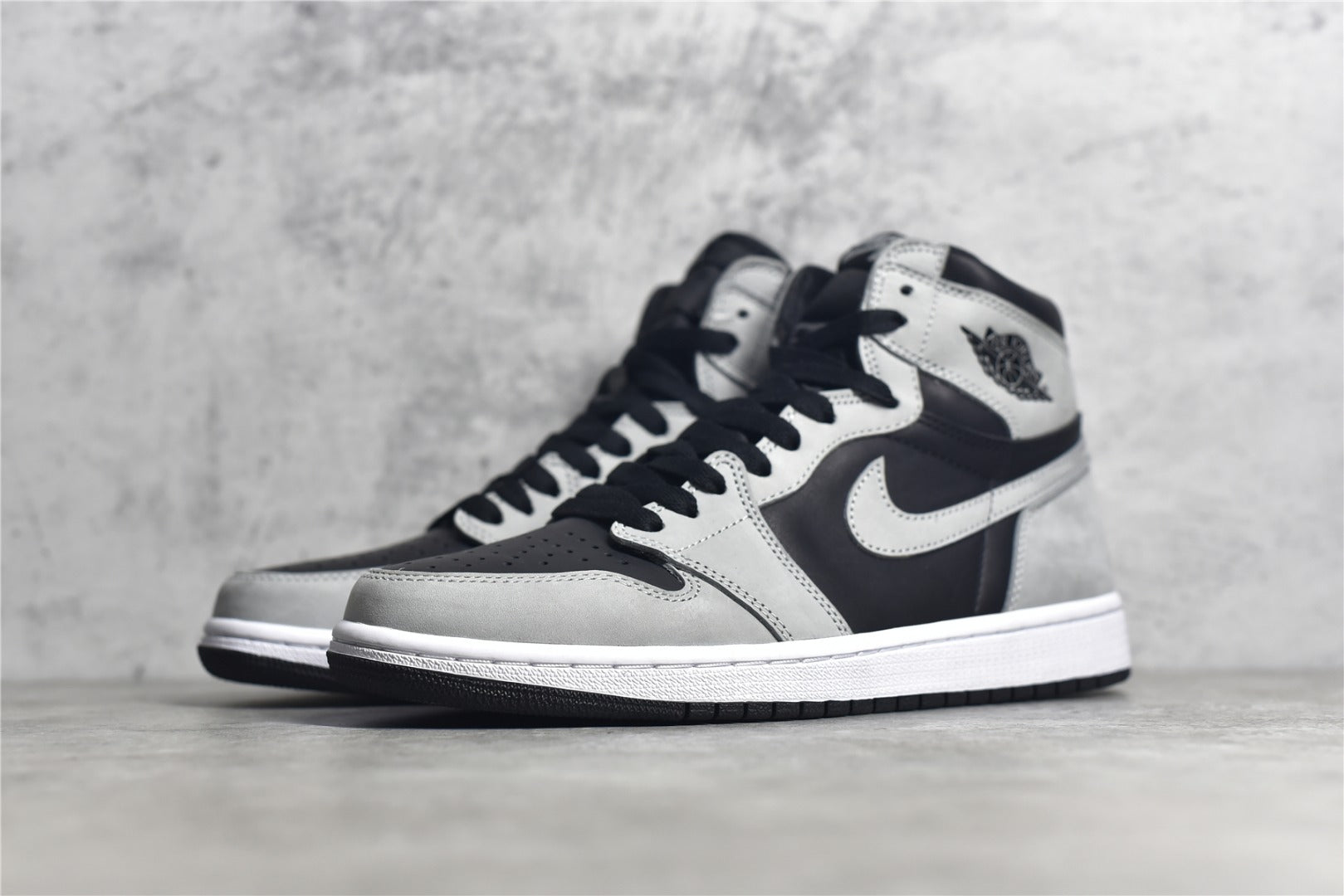 Air Jordan 1 影子2.0 歷時數月開發原鞋比對匹配率99.9% 原楦原紙板鞋型自觀懂貨的老鐵就知道這是什麼貨Prime Asia原廠皮料飛翼3D高頻原廠模具鞋盒防塵紙均採購來自原廠不用拼圖大幾率過驗貨號：553838350383503835037503750375037503750375037503750375037503083)？ 39 40 40.5 41 42 42.5 43 44 44.5 45 46 47