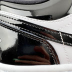 AJ1low白黑漆皮！ 尺寸35.5-45全碼出貨！ 市售最強低筒！天花板品質！ 市面唯一正確版本！全鞋正品原料！ DV1309-100！編碼OAH270！