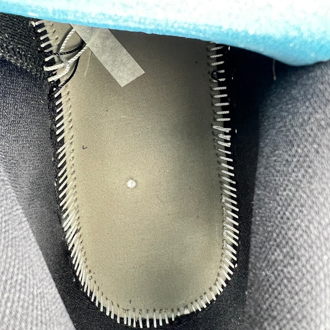 AJ1low白黑漆皮！ 尺寸35.5-45全碼出貨！ 市售最強低筒！天花板品質！ 市面唯一正確版本！全鞋正品原料！ DV1309-100！編碼OAH270！