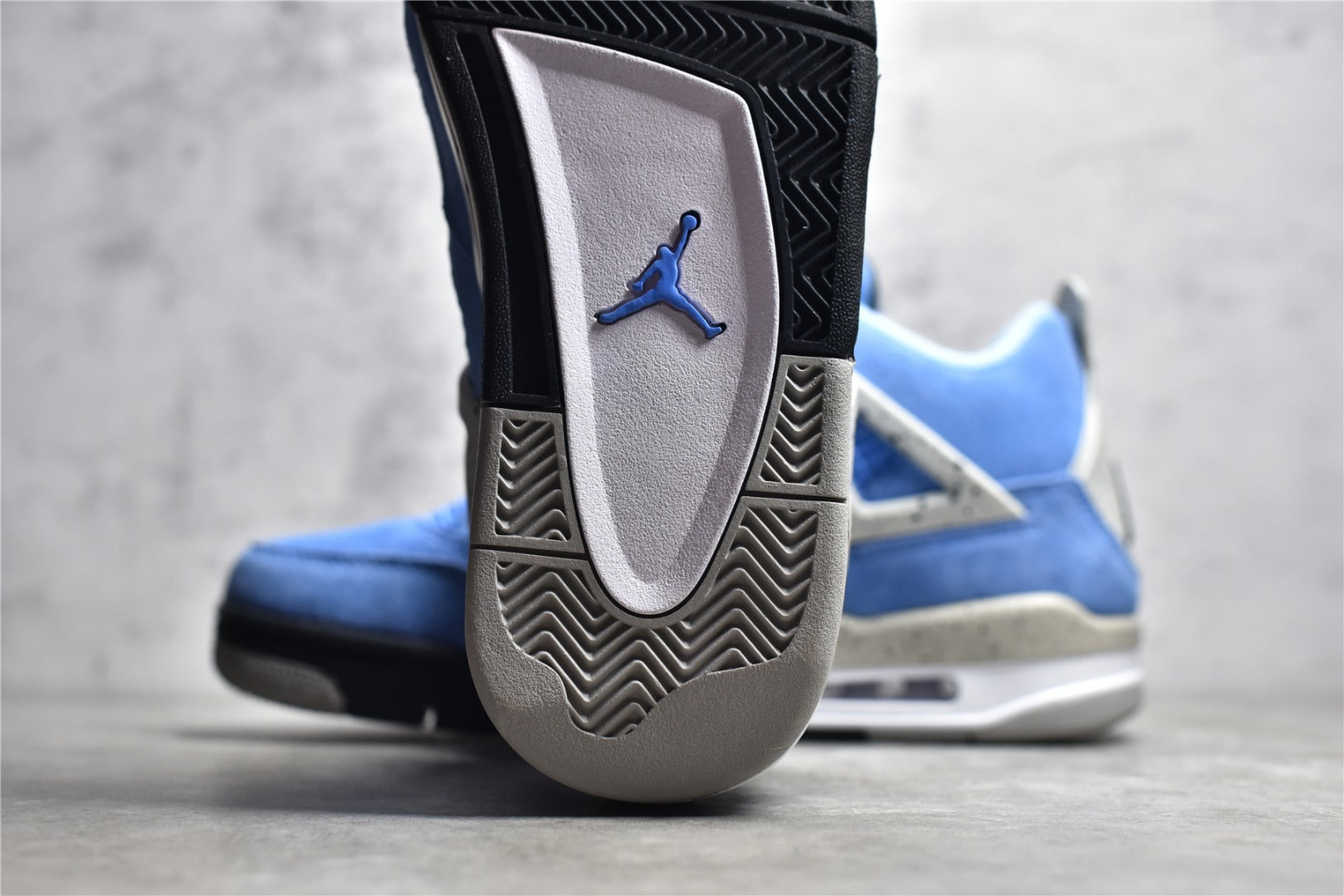 外貿A版最強性價比Air Jordan 4 大學藍CT8527-400 清潔度高鞋型正用料真實後續配色陸續出貨全頭層秒殺市面偽純原真正做到市面最強性價比細節無壓力Size：40/46
