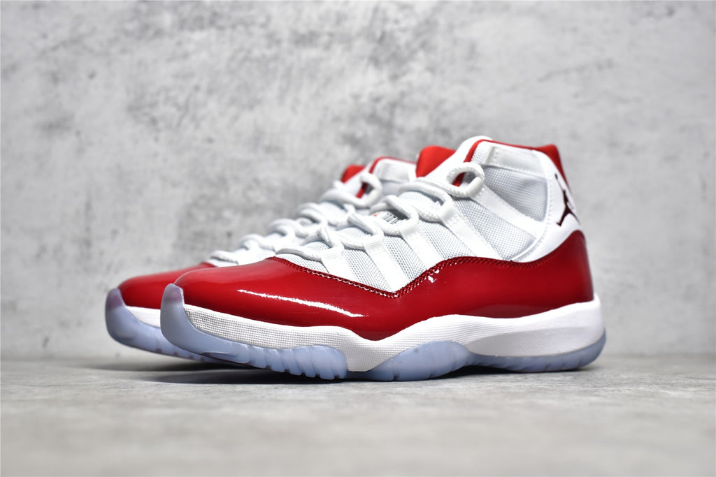 外貿專供純原Air Jordan 11 Retro 高幫男子文化籃球鞋國內一線大廠出品知名廠牌同源原鞋原數據紙板開發原裝碳板加持內置全掌Sole氣墊原檔案電繡Jump Logo 鞋面沖裁標準點位美人尖原鞋匹配度高達98% Size：40 40.5 41 42 42.5 43 44 44.5 45 46 47.5