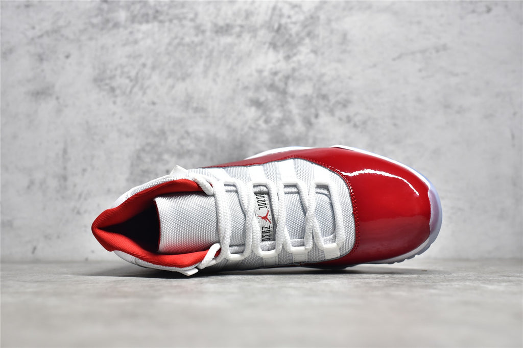 外貿專供純原Air Jordan 11 Retro 高幫男子文化籃球鞋國內一線大廠出品知名廠牌同源原鞋原數據紙板開發原裝碳板加持內置全掌Sole氣墊原檔案電繡Jump Logo 鞋面沖裁標準點位美人尖原鞋匹配度高達98% Size：40 40.5 41 42 42.5 43 44 44.5 45 46 47.5