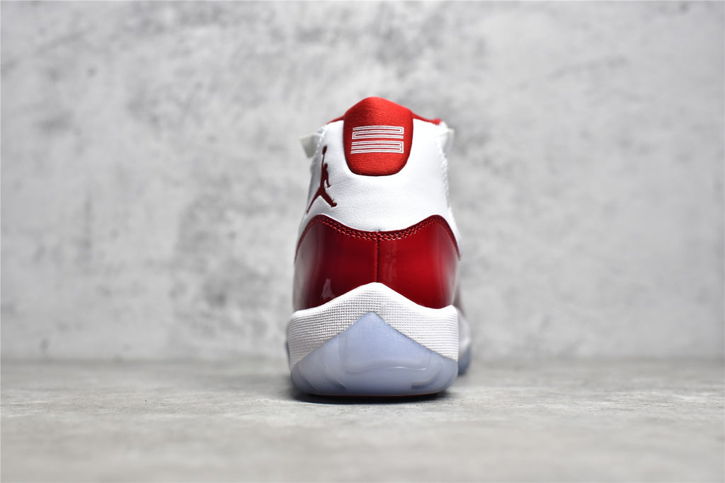 外貿專供純原Air Jordan 11 Retro 高幫男子文化籃球鞋國內一線大廠出品知名廠牌同源原鞋原數據紙板開發原裝碳板加持內置全掌Sole氣墊原檔案電繡Jump Logo 鞋面沖裁標準點位美人尖原鞋匹配度高達98% Size：40 40.5 41 42 42.5 43 44 44.5 45 46 47.5