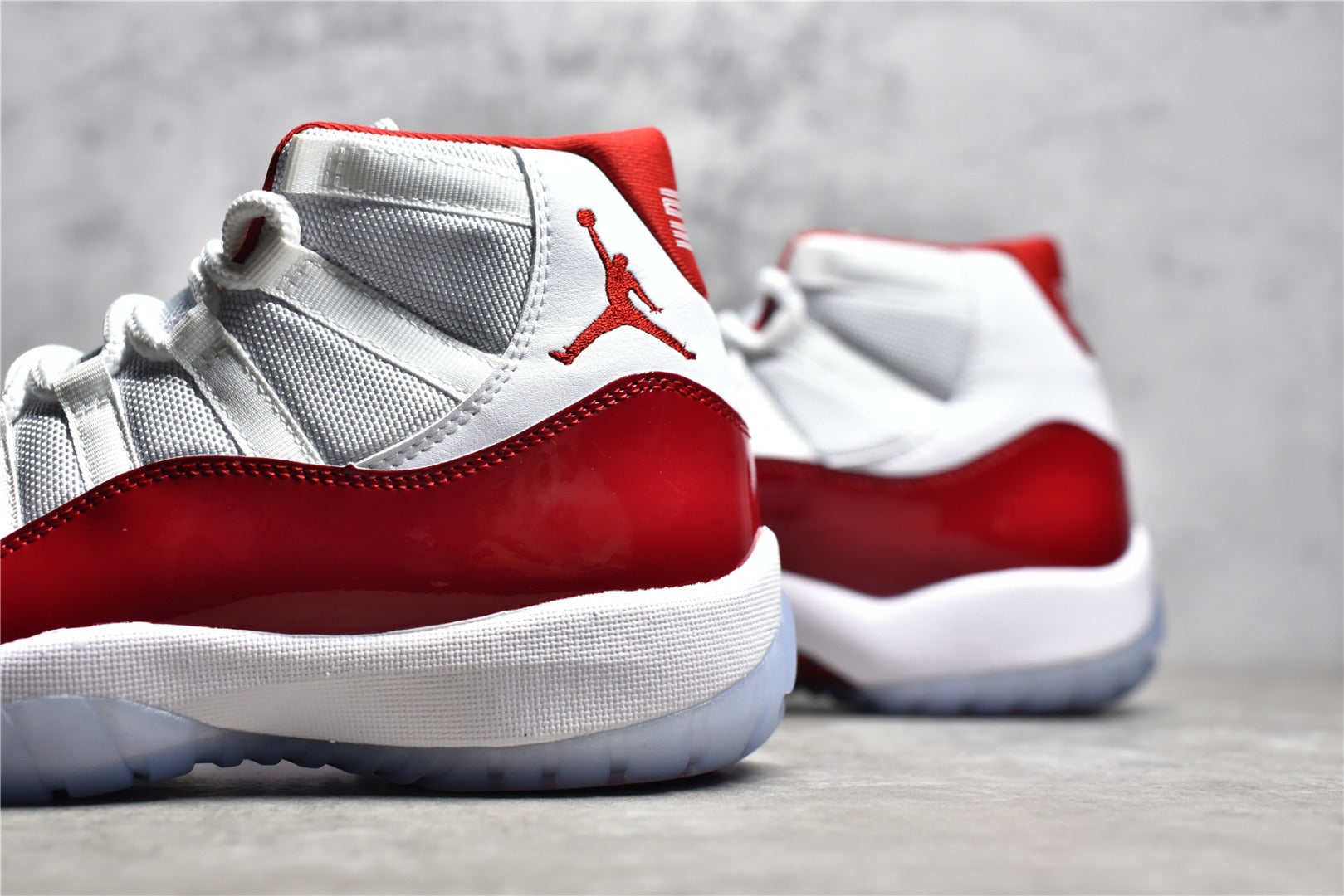 外貿專供純原Air Jordan 11 Retro 高幫男子文化籃球鞋國內一線大廠出品知名廠牌同源原鞋原數據紙板開發原裝碳板加持內置全掌Sole氣墊原檔案電繡Jump Logo 鞋面沖裁標準點位美人尖原鞋匹配度高達98% Size：40 40.5 41 42 42.5 43 44 44.5 45 46 47.5