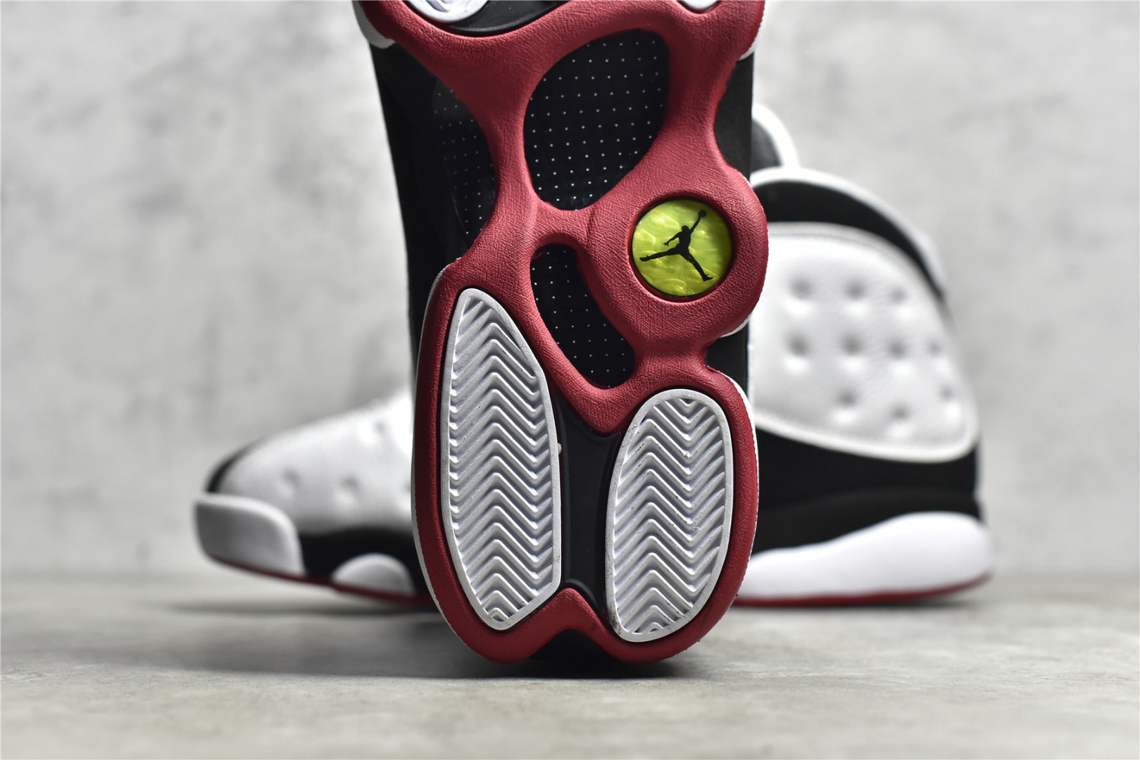 # SG獨家純原Air Jordan13 2018 熊貓AJ13 終極版今年以來最好沒有之一調用原廠三色貓眼透明清潔度秒殺市面其他阿三原廠織嘜皮料全部採用原廠沖裁邊緣厚度同步公司即可得知唯一含貨45.5碼數獨立磨俱市輪真貓幾乎絕跡下面尺寸44 44.5 45 45.5 46