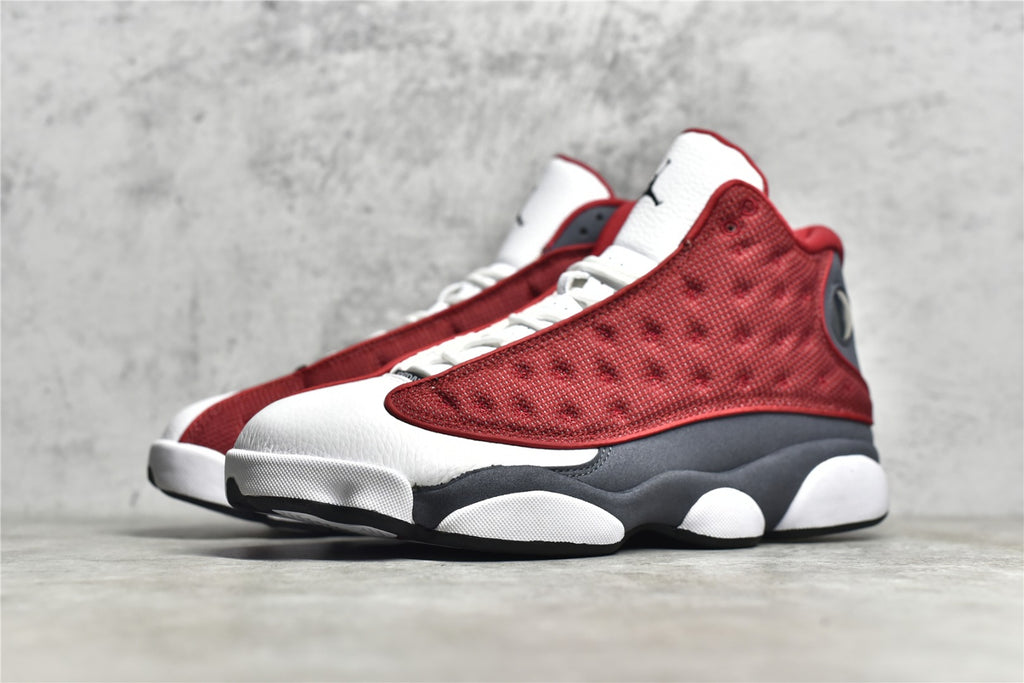 # SG獨家純原Air Jordan13 AJ13 終極版本今年以來最好沒有之一調用原廠三色貓眼透明清潔度秒殺市面其他阿三原廠織嘜皮料全部採用原廠沖裁邊緣厚度同步公司即可得知唯一含45.5碼數獨立磨俱市面真貓眼幾乎絕跡下輪補貨週期未知數45.5 46