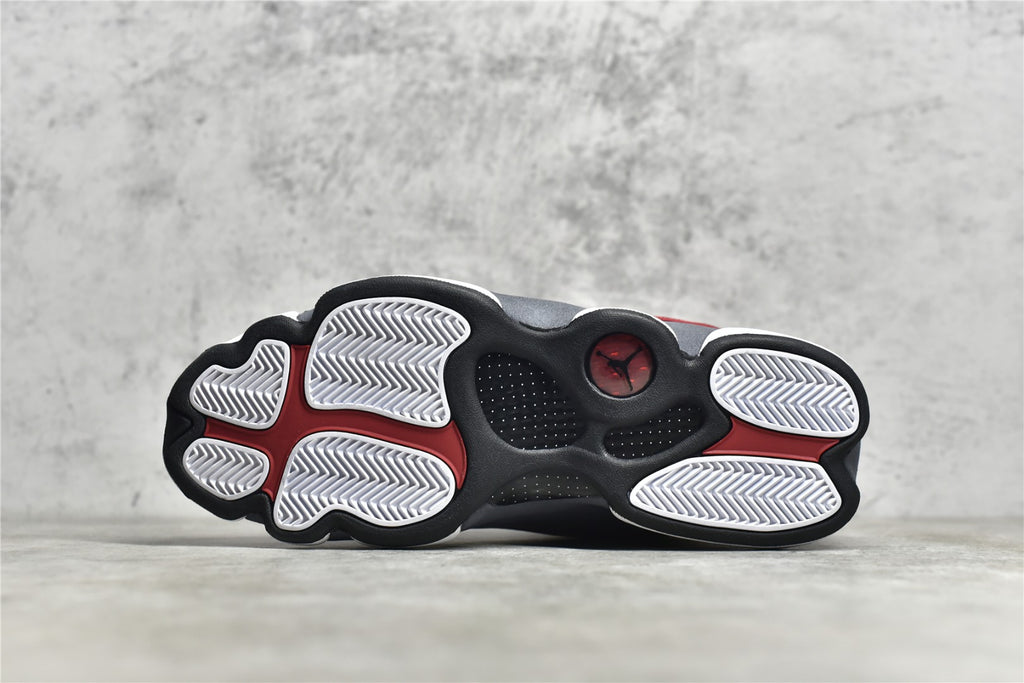 # SG獨家純原Air Jordan13 AJ13 終極版本今年以來最好沒有之一調用原廠三色貓眼透明清潔度秒殺市面其他阿三原廠織嘜皮料全部採用原廠沖裁邊緣厚度同步公司即可得知唯一含45.5碼數獨立磨俱市面真貓眼幾乎絕跡下輪補貨週期未知數45.5 46