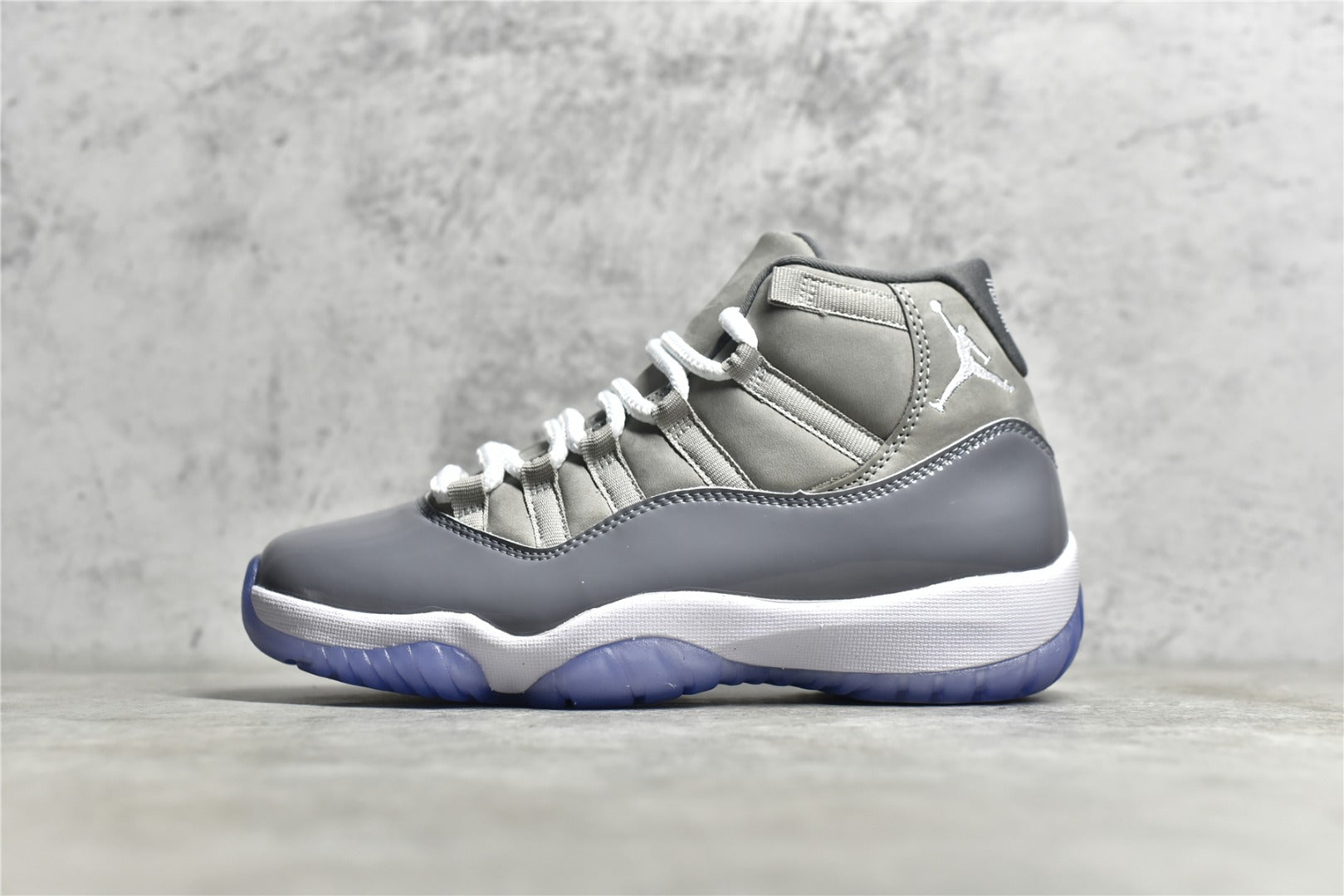 # W1版莞產批次Air Jordan AJ11 系列新貨無氧化最強性價比版本原廠漆皮防凍不開裂水晶大底正確色度色澤原楦原數據刺繡原廠車縫走線及對位毫釐不差飛人logo採用原數據電腦刺繡碳纖維真實碳板增強型防扭殼原廠汽車防扭蓋 4045450450503050000345：40004545000345：40450000345：4044445：30444444：404444：4040404：4040013：4040017000000000 42 42.5 43 44 44.5 45 46