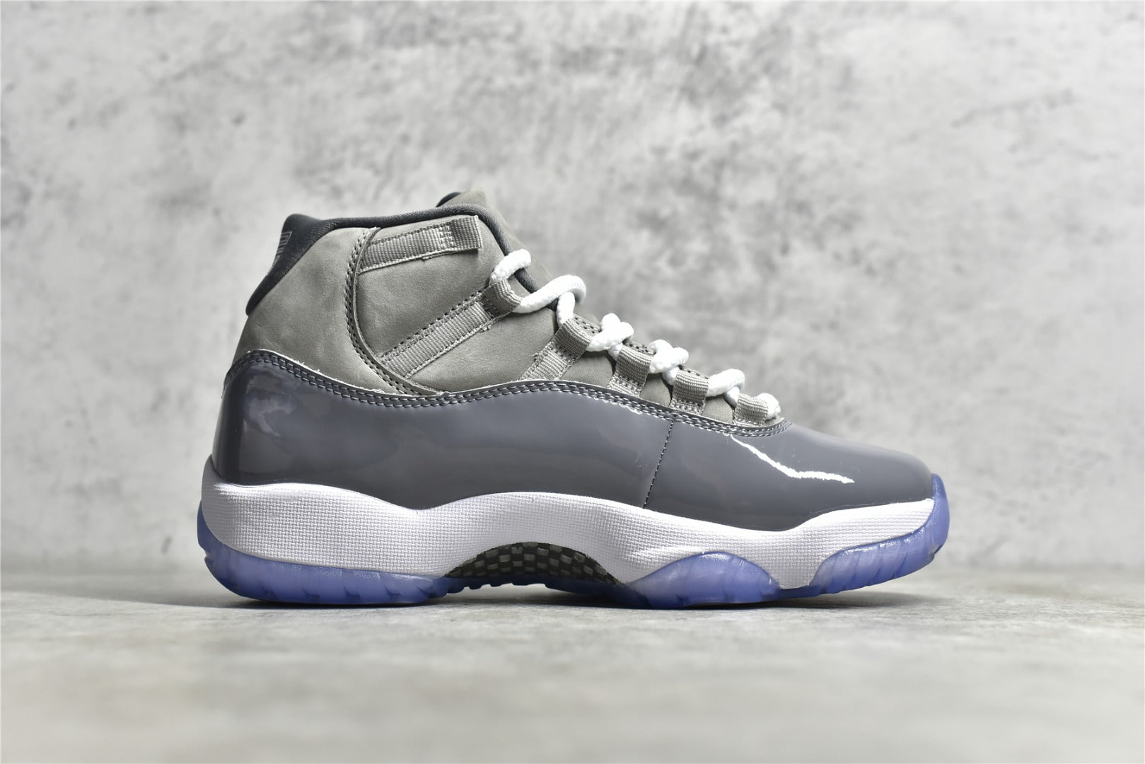 # W1版莞產批次Air Jordan AJ11 系列新貨無氧化最強性價比版本原廠漆皮防凍不開裂水晶大底正確色度色澤原楦原數據刺繡原廠車縫走線及對位毫釐不差飛人logo採用原數據電腦刺繡碳纖維真實碳板增強型防扭殼原廠汽車防扭蓋 4045450450503050000345：40004545000345：40450000345：4044445：30444444：404444：4040404：4040013：4040017000000000 42 42.5 43 44 44.5 45 46