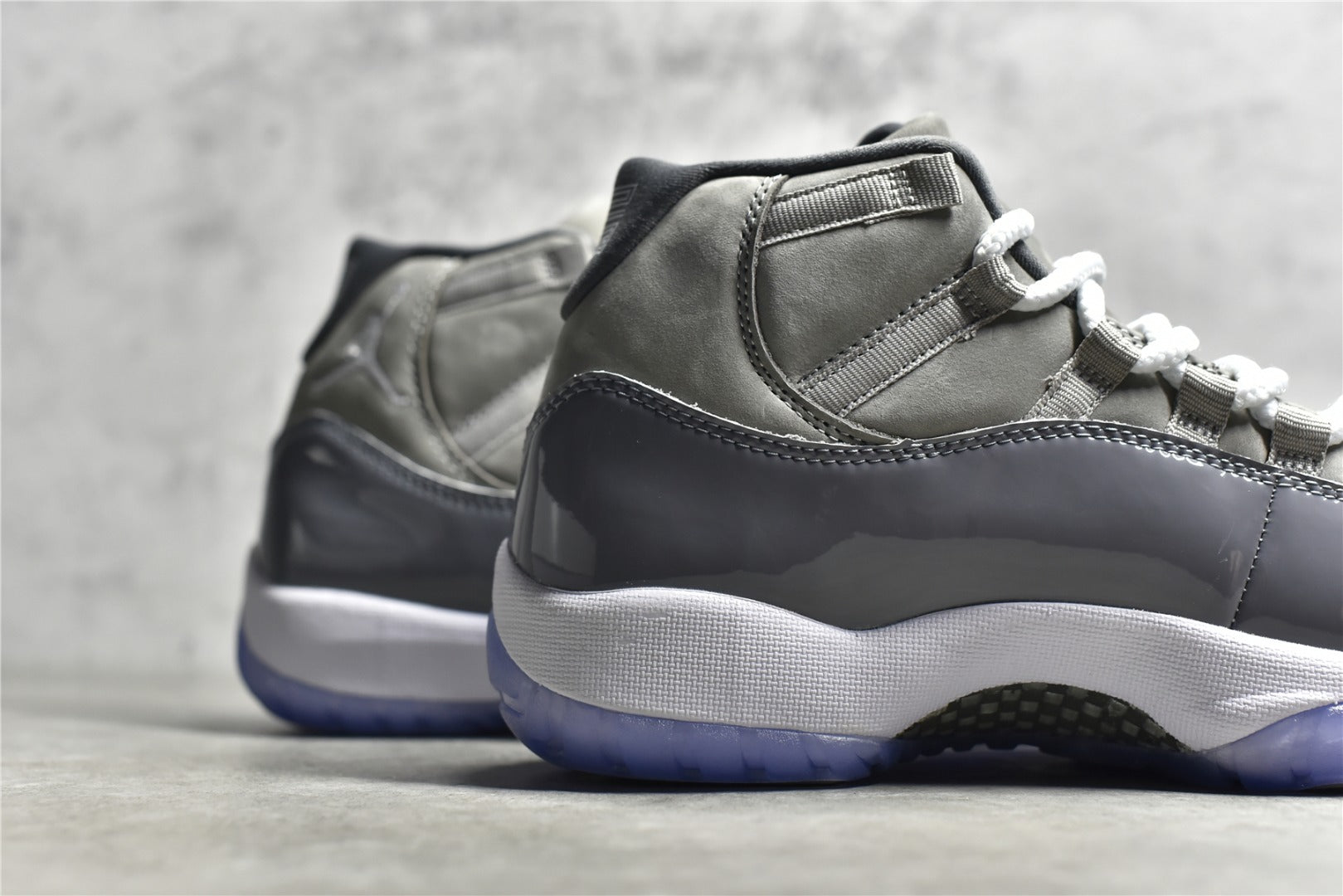 # W1版莞產批次Air Jordan AJ11 系列新貨無氧化最強性價比版本原廠漆皮防凍不開裂水晶大底正確色度色澤原楦原數據刺繡原廠車縫走線及對位毫釐不差飛人logo採用原數據電腦刺繡碳纖維真實碳板增強型防扭殼原廠汽車防扭蓋 4045450450503050000345：40004545000345：40450000345：4044445：30444444：404444：4040404：4040013：4040017000000000 42 42.5 43 44 44.5 45 46