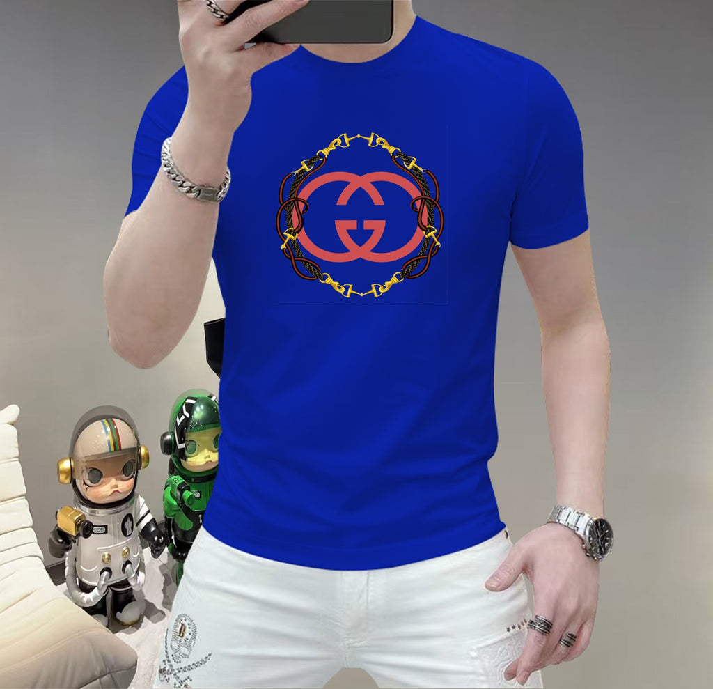 古奇這個春天，讓肌膚感受極致的溫柔與舒適！ 👕 全新男士夏季圓領蠶絲棉短袖T卹，現已優雅登場！ 🌟 精選優質蠶絲棉，柔軟透氣，輕盈貼合，讓你在炎炎夏日也能保持清爽自在。 🌟 經典圓領設計，簡約而不簡單，無論是日常出街或休閒聚會，都能輕鬆駕馭。 🌟 多種時尚色彩選擇，滿足你對個性的追求，讓每一天都充滿新鮮感。 尺寸M-5XL