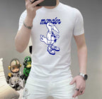 蒙口這個春天，讓肌膚感受極致的溫柔與舒適！ 👕 全新男士夏季圓領蠶絲棉短袖T卹，現已優雅登場！ 🌟 精選優質蠶絲棉，柔軟透氣，輕盈貼合，讓你在炎炎夏日也能保持清爽自在。 🌟 經典圓領設計，簡約而不簡單，無論是日常出街或休閒聚會，都能輕鬆駕馭。 🌟 多種時尚色彩選擇，滿足你對個性的追求，讓每一天都充滿新鮮感。 尺寸M-5XL