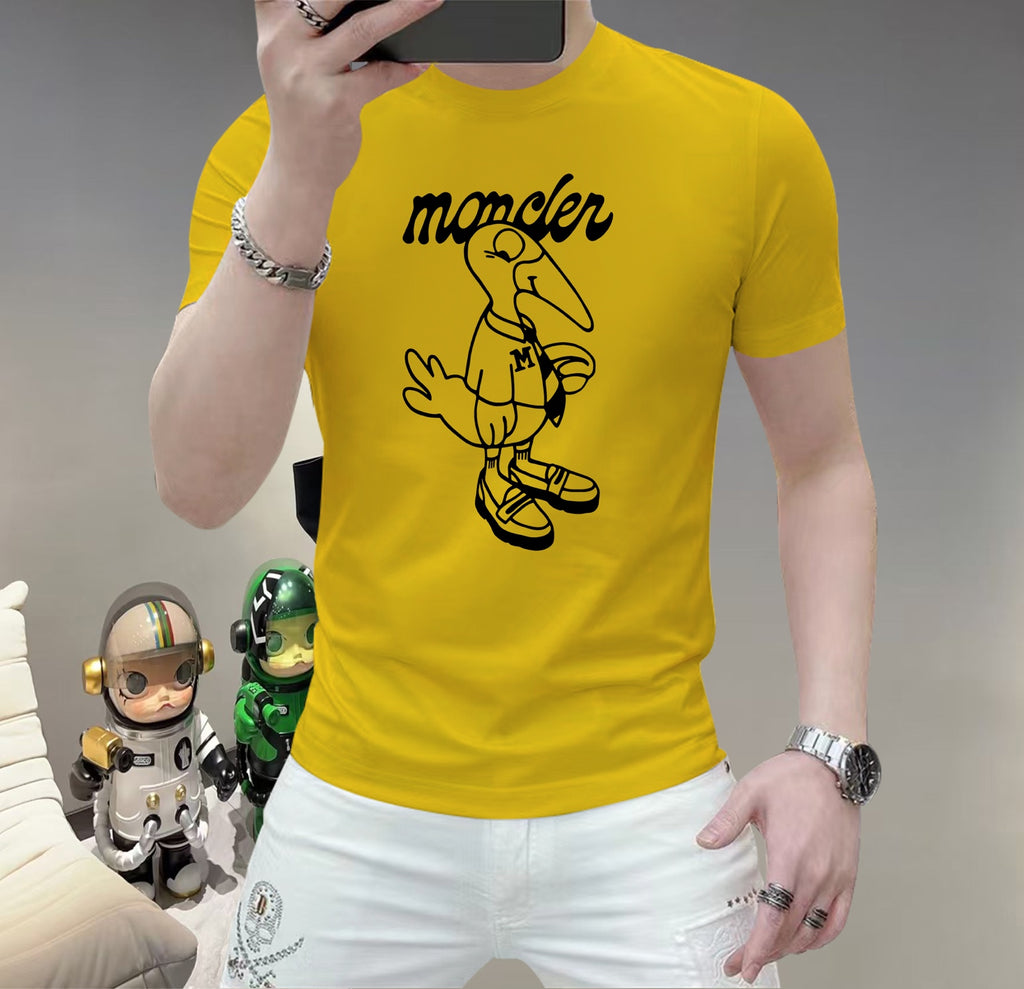 蒙口這個春天，讓肌膚感受極致的溫柔與舒適！ 👕 全新男士夏季圓領蠶絲棉短袖T卹，現已優雅登場！ 🌟 精選優質蠶絲棉，柔軟透氣，輕盈貼合，讓你在炎炎夏日也能保持清爽自在。 🌟 經典圓領設計，簡約而不簡單，無論是日常出街或休閒聚會，都能輕鬆駕馭。 🌟 多種時尚色彩選擇，滿足你對個性的追求，讓每一天都充滿新鮮感。 尺寸M-5XL