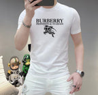 巴寶莉這個春天，讓肌膚感受極致的溫柔與舒適！ 👕 全新男士夏季圓領蠶絲棉短袖T卹，現已優雅登場！ 🌟 精選優質蠶絲棉，柔軟透氣，輕盈貼合，讓你在炎炎夏日也能保持清爽自在。 🌟 經典圓領設計，簡約而不簡單，無論是日常出街或休閒聚會，都能輕鬆駕馭。 🌟 多種時尚色彩選擇，滿足你對個性的追求，讓每一天都充滿新鮮感。 尺寸M-5XL