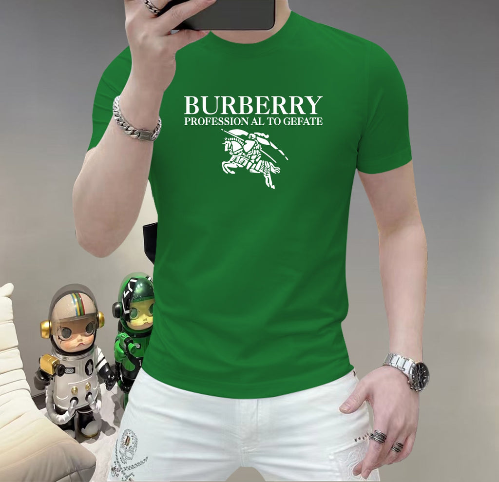 巴寶莉這個春天，讓肌膚感受極致的溫柔與舒適！ 👕 全新男士夏季圓領蠶絲棉短袖T卹，現已優雅登場！ 🌟 精選優質蠶絲棉，柔軟透氣，輕盈貼合，讓你在炎炎夏日也能保持清爽自在。 🌟 經典圓領設計，簡約而不簡單，無論是日常出街或休閒聚會，都能輕鬆駕馭。 🌟 多種時尚色彩選擇，滿足你對個性的追求，讓每一天都充滿新鮮感。 尺寸M-5XL