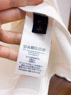 LV# 2026春夏新首發專櫃最新短袖圓領T卹高端訂製設計前衛時尚！品牌logo重工藝設計高端訂製230克布料.手感柔軟.穿著舒適.專櫃等級精緻車線.做工精細.上身效果無敵帥氣！型男必備單品！顏色：黑色。白色。號：S-2XL