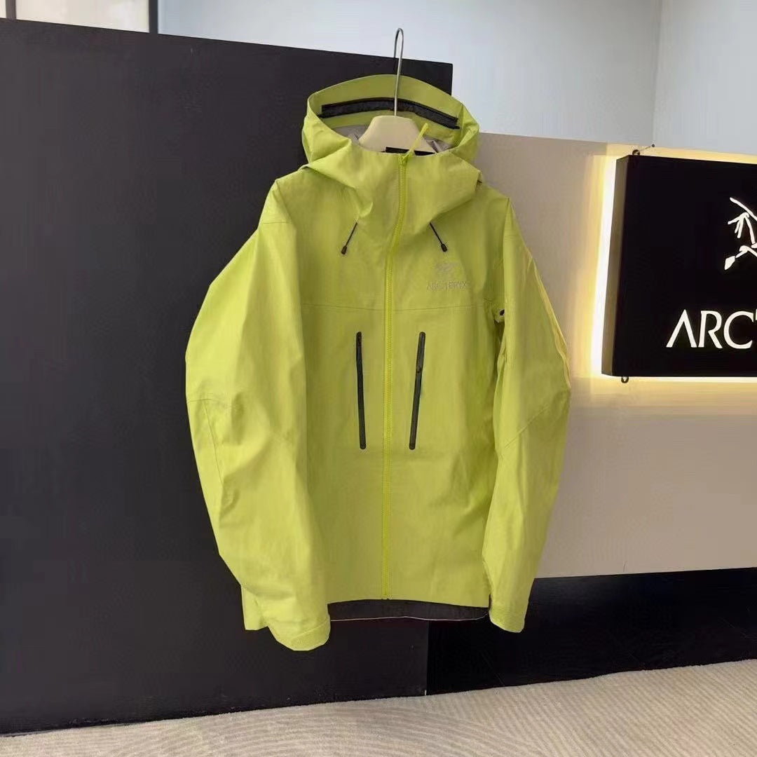 要有一件陪自己去哪都能穿的衣服。