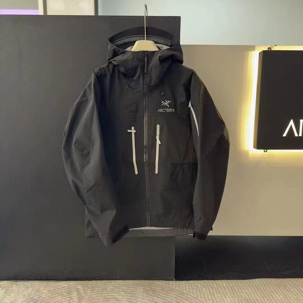 要有一件陪自己去哪都能穿的衣服。