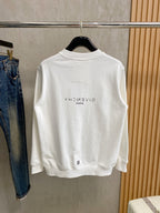 紀梵希25SS【新品】最新最頂級版本精美工藝圓領衛衣，最頂級的品質專櫃原單套頭衫，頂級製作工藝進口面料，專櫃品質重工刺繡設計，採用進口高端訂製面料，進口絲線手感一流！男女同款官網在販售！三標齊全碼數：s-xl