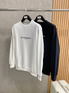紀梵希25SS【新品】最新最頂級版本精美工藝圓領衛衣，最頂級的品質專櫃原單套頭衫，頂級製作工藝進口面料，專櫃品質重工刺繡設計，採用進口高端訂製面料，進口絲線手感一流！男女同款官網在販售！三標齊全碼數：s-xl